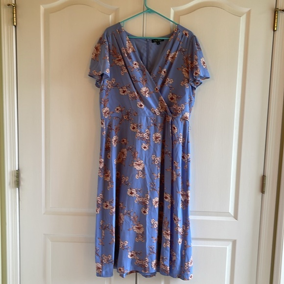 Not needed, worn once - Picture 2 of 7